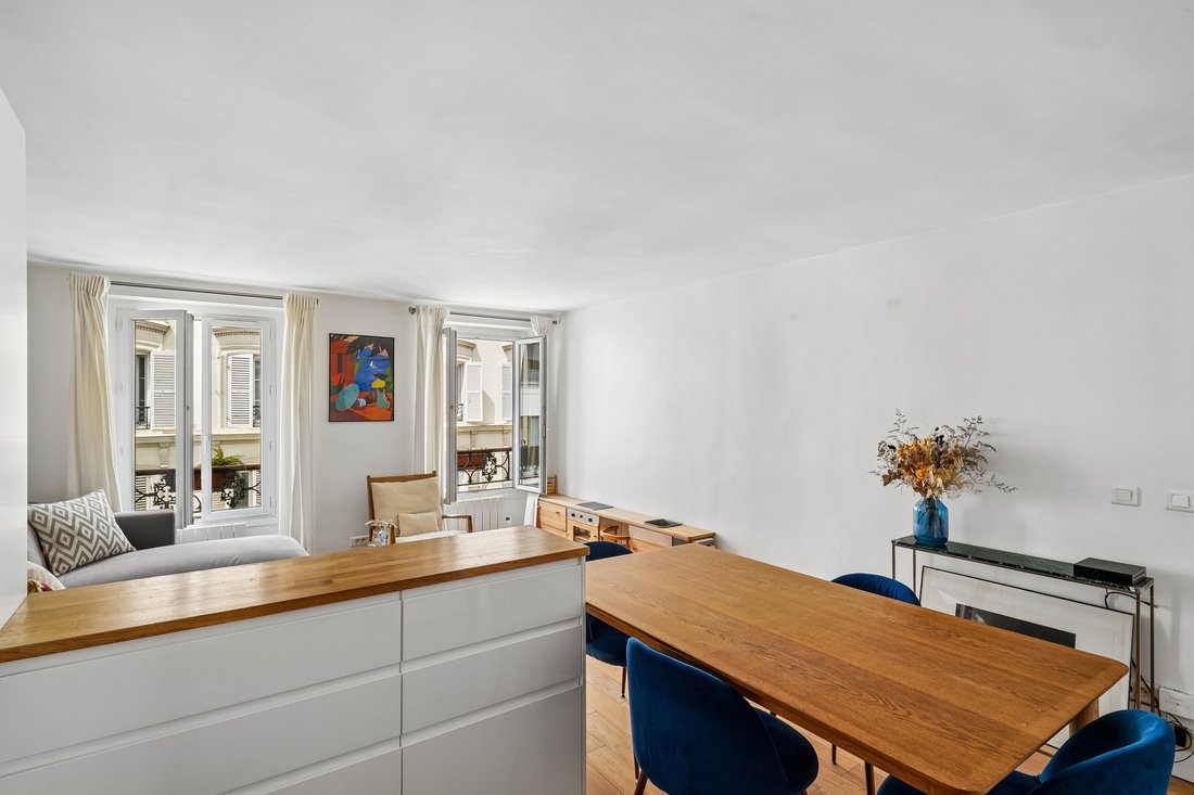 Apartment in Grange Aux Belles-Terrage, Paris 10e Arrondissement, Paris 1 - 18336821
