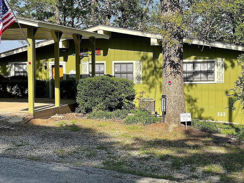 House in Palestine, Texas, United States 5 - 18340685