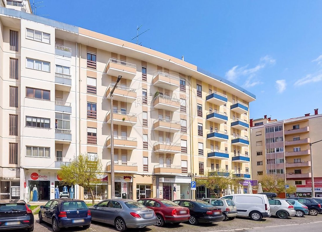Apartment in Santa Maria, Sao Pedro e Matacaes, Lisbon, Portugal 4 - 18335360