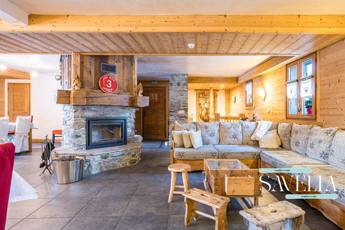 Chalet in Champagny-en-Vanoise, Auvergne-Rhône-Alpes, France 1 - 16827421