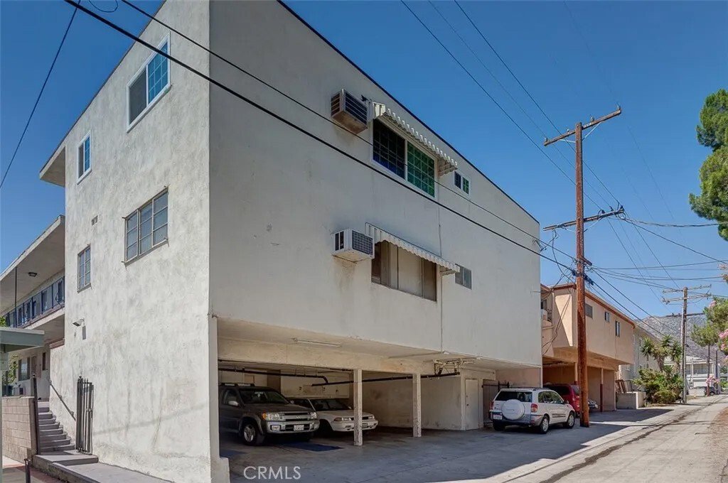 Glendale, California, United States 5 - 18340350