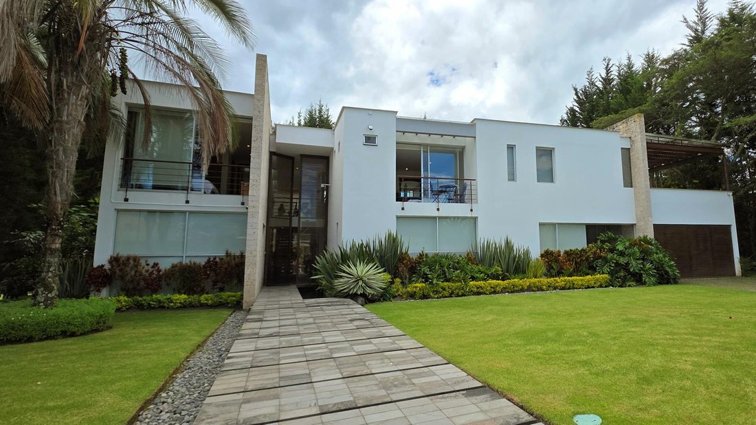 House in Quito, Pichincha, Ecuador 2 - 18339201
