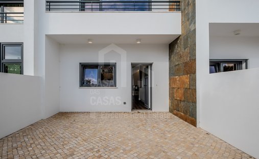 Apartment in Santo Isidoro, Lisbon, Portugal 1