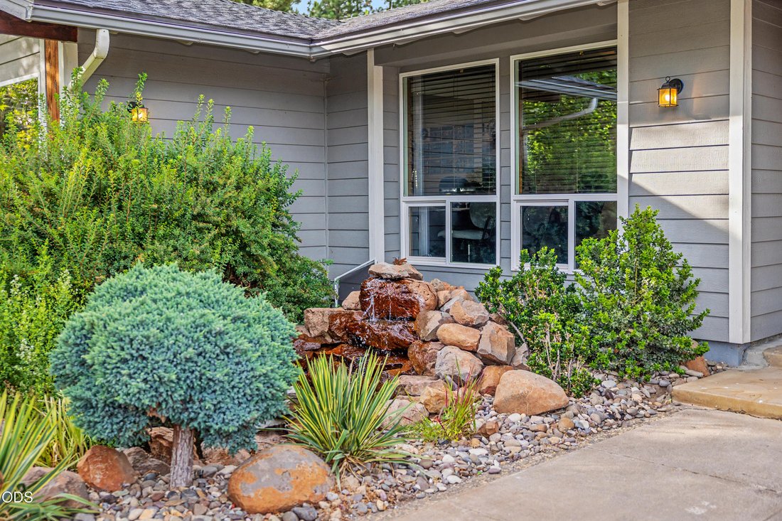 House in Klamath Falls, Oregon, United States 3 - 18339725