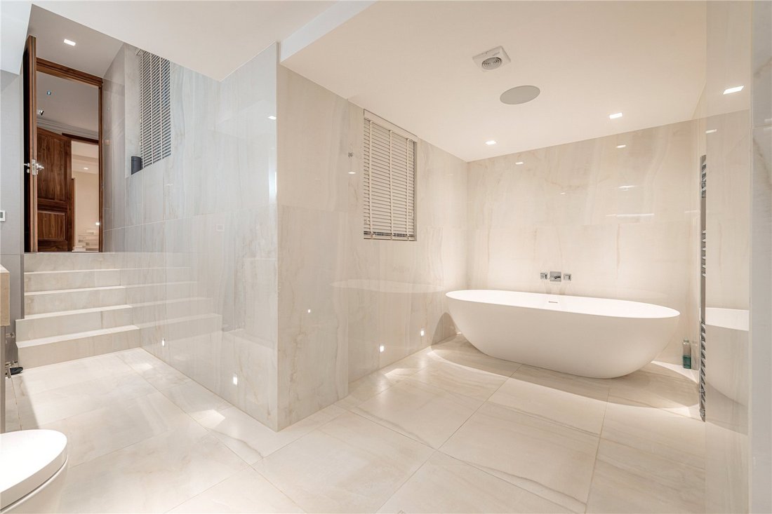Apartment in Mayfair, Westminster, England 4 - 18334880