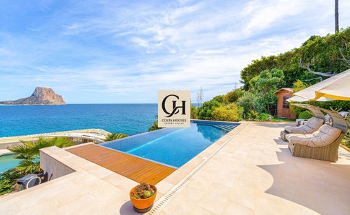 Villa in Calp / Calpe, Valencian Community, Spain 1