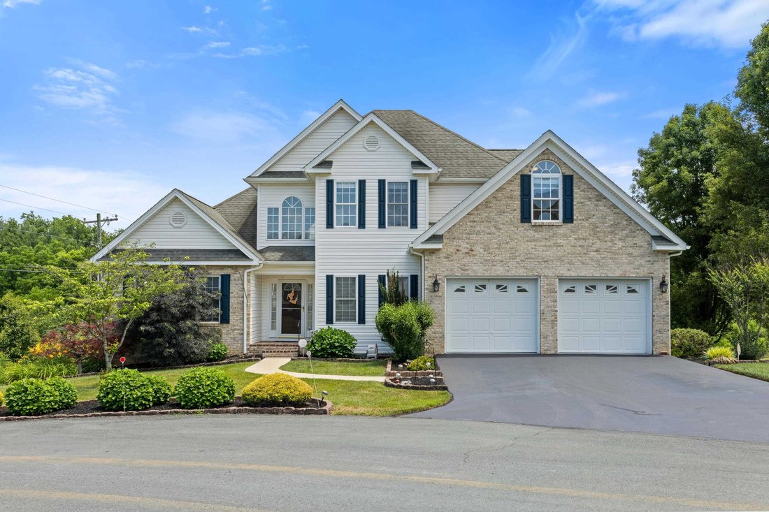 House in Fishersville, Virginia, United States 1 - 18334870