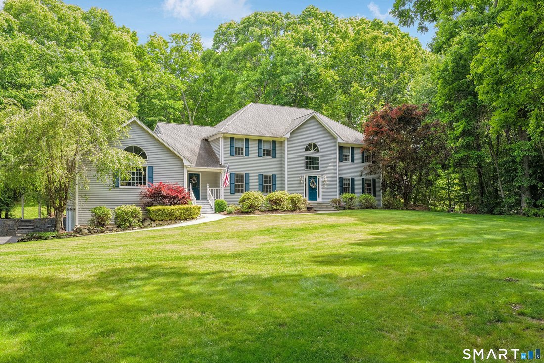 House in Monroe, Connecticut, United States 2 - 18336610