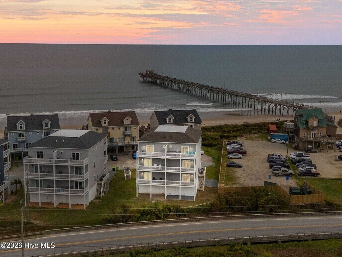 House in North Topsail Beach, North Carolina, United States 5 - 17636768