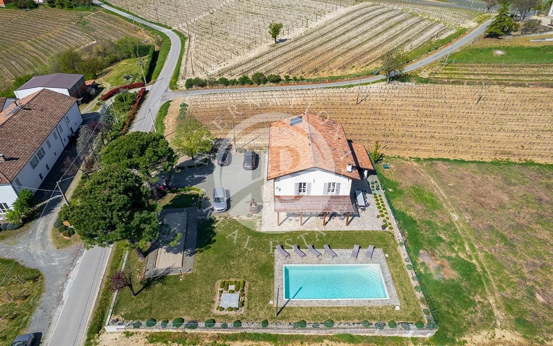 Villa in Nizza Monferrato, Piedmont, Italy 4 - 18334915