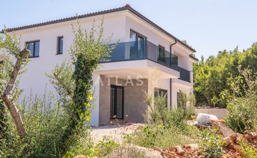 House in Malinska, Primorje-Gorski Kotar County, Croatia 1