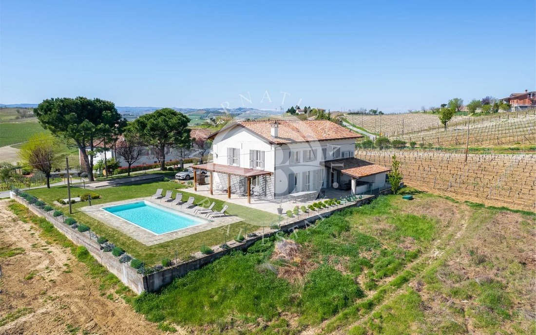 Villa in Nizza Monferrato, Piedmont, Italy 1 - 18334915