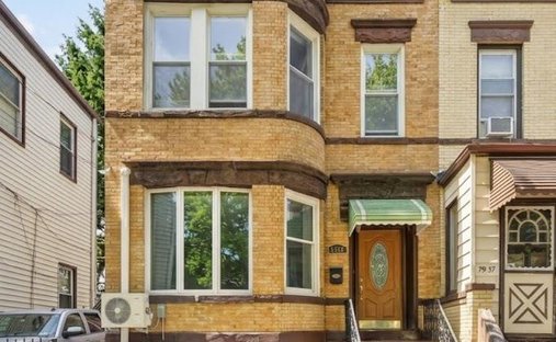 House in New York, New York, United States 1
