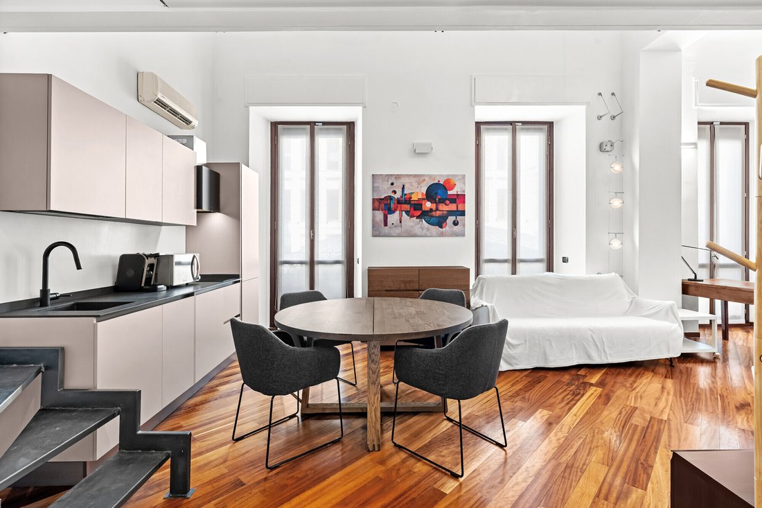 Apartment in Historic Center, Milan, Lombardy 3 - 18336747