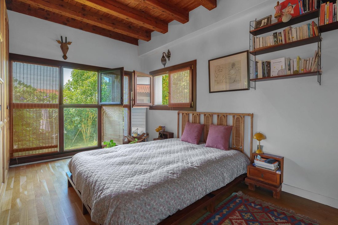 Villa in Ipar-Ekialdea, Donostia-San Sebastian, Spain 4 - 18335605