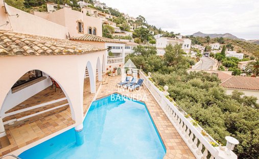 Villa in Roses, Catalonia, Spain 1