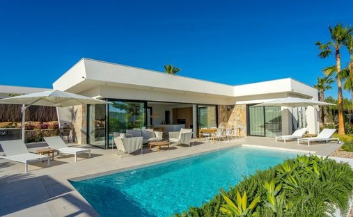 Villa in Orihuela, Valencian Community, Spain 1
