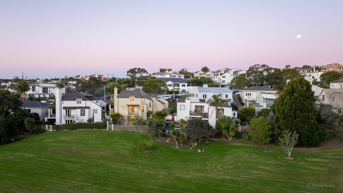 House in Auckland, Auckland, New Zealand 2 - 18342022