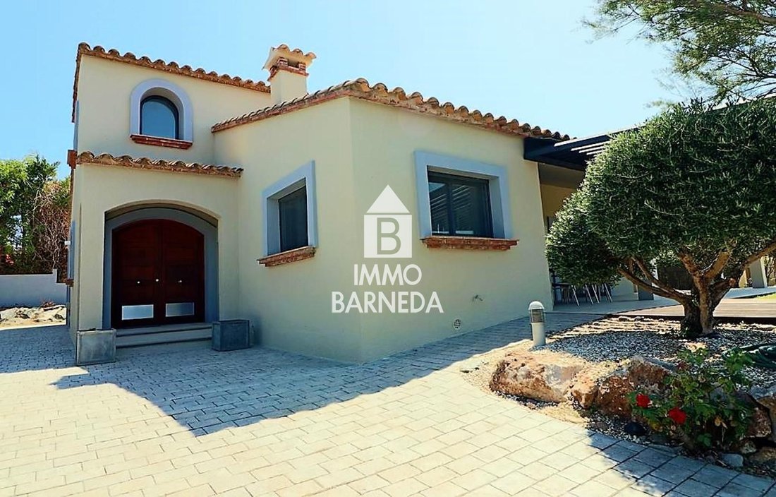 Villa in Peralada, Catalonia, Spain 3 - 18335640