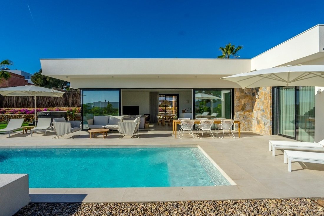 Villa in Orihuela, Valencian Community, Spain 3 - 18335586
