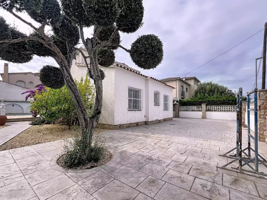 House in Empuriabrava, Catalonia, Spain 1 - 18336225