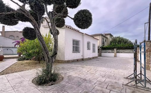 Maison à Empuriabrava, Catalogne, Espagne 1