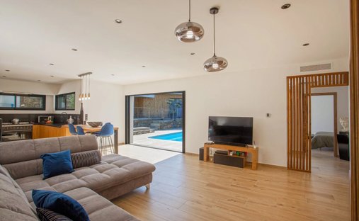 House in Lupino, Bastia, France 1