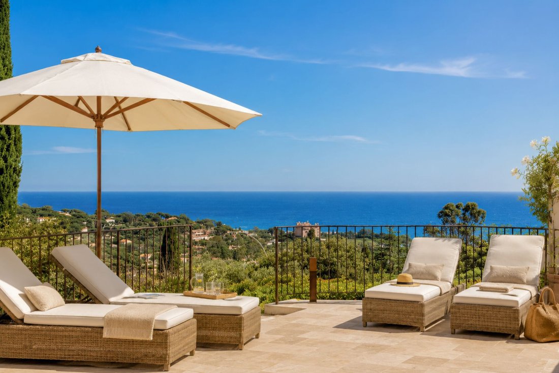 Villa in Ville-Les Saquedes-Le Bouillonnet, Sainte-Maxime, Frankreich 1 - 17870068