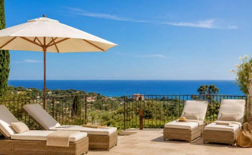 Villa in Ville-Les Saquedes-Le Bouillonnet, Sainte-Maxime, France 1