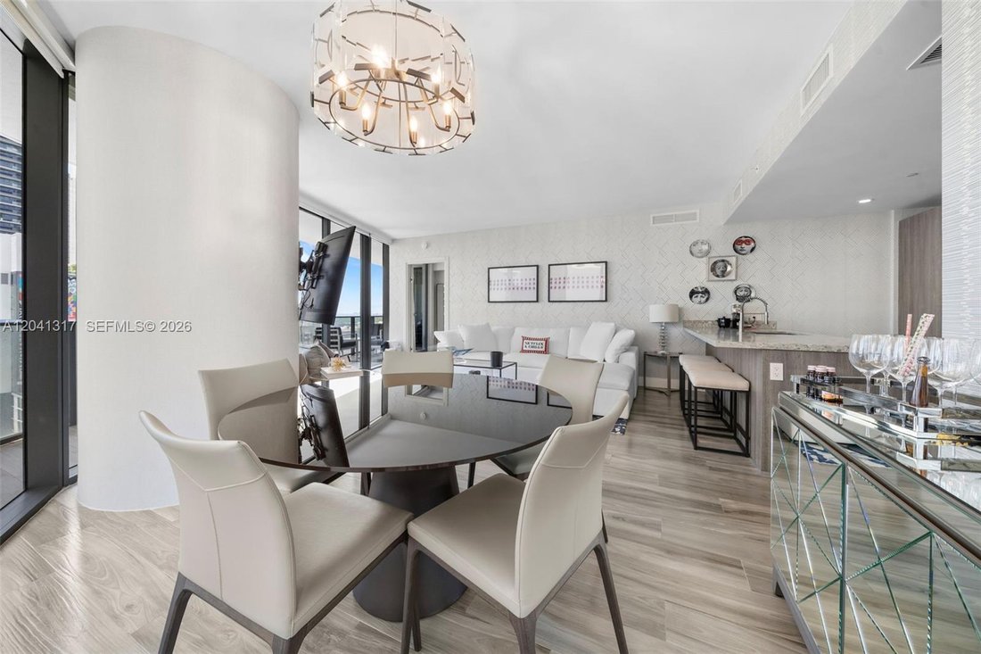 Condo in Miami, Florida, United States 4 - 18341136
