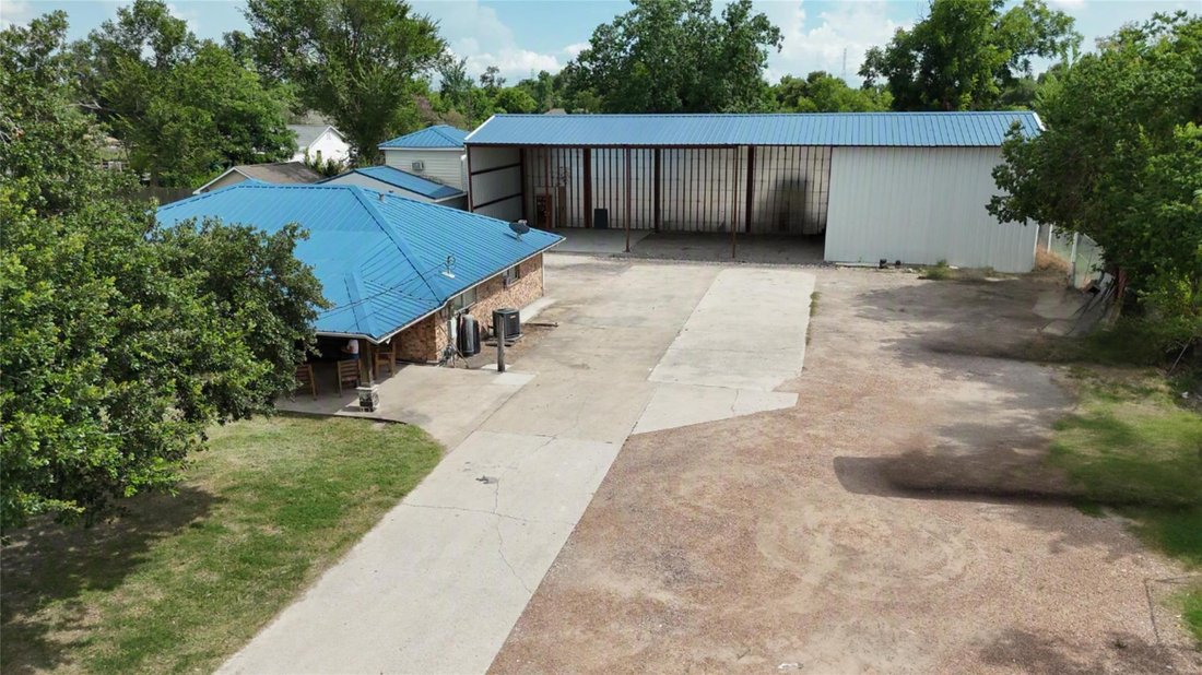 House in Houston, Texas, United States 1 - 18340961