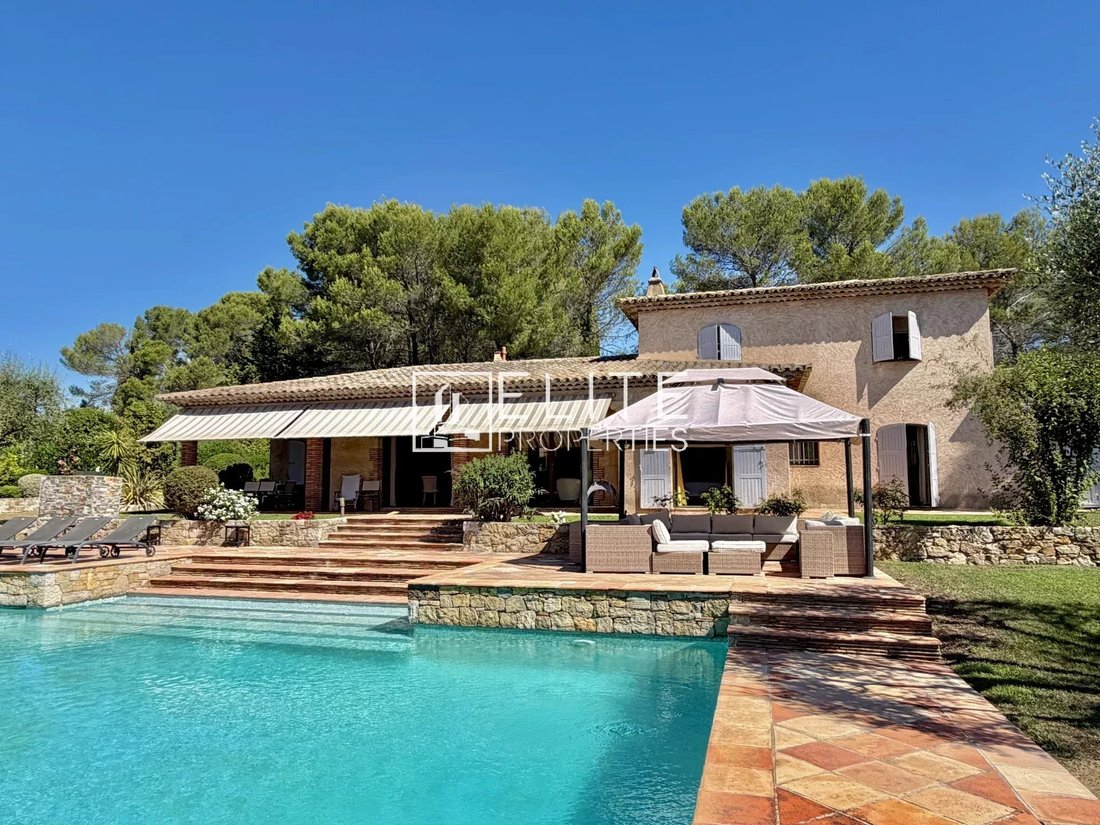 Estate in Les Indes les-Groulles, Mouans-Sartoux, France 2 - 15997525