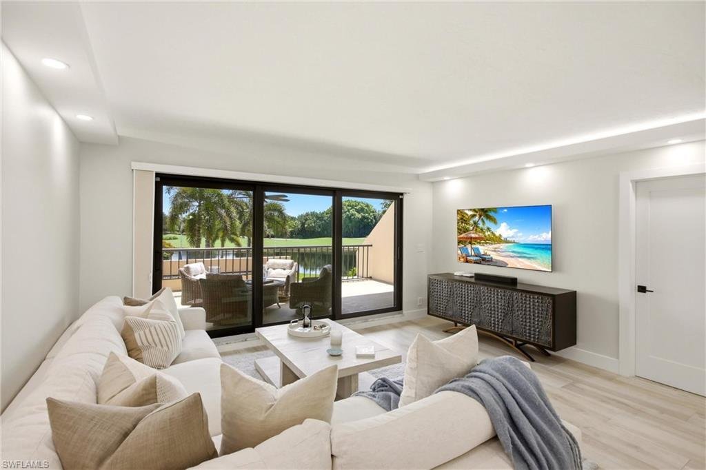 Condo in Naples, Florida, United States 3 - 18335035