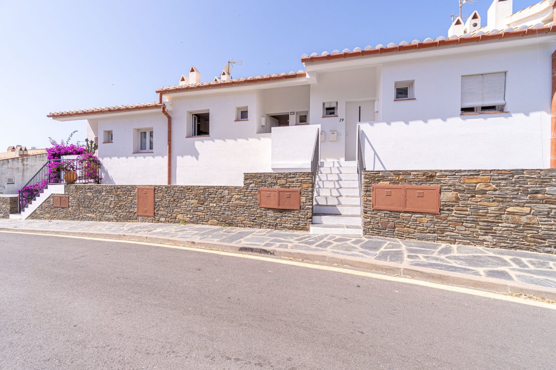 Townhouse in Cadaques, Catalonia, Spain 2 - 18335162