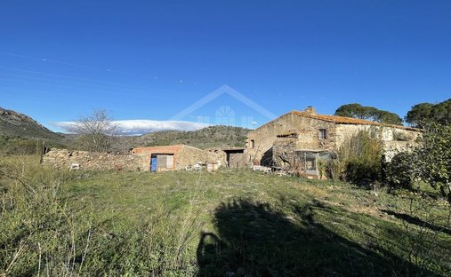 Land in Llanca, Katalonien, Spanien 1