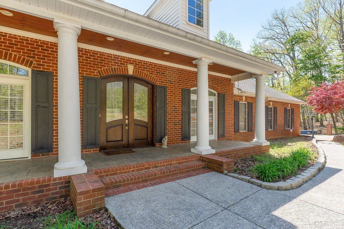 House in Sparta, Tennessee, United States 2 - 18335634