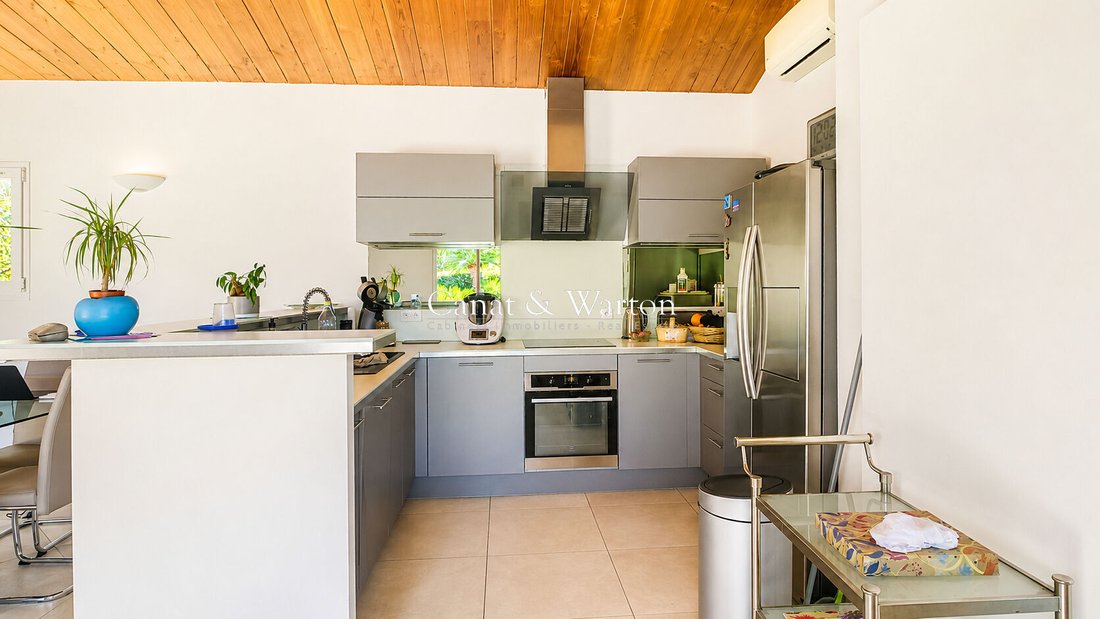 Villa in Saint Lambert, Frejus, France 4 - 18337712