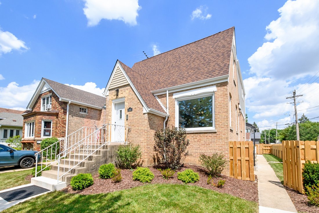 House in Brookfield, Illinois, United States 2 - 18123179