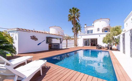 Maison à Empuriabrava, Catalogne, Espagne 1