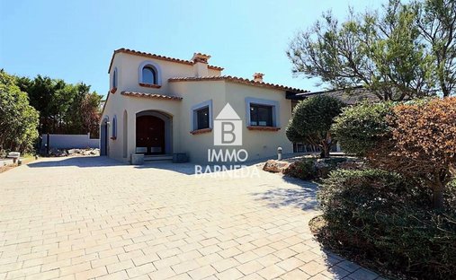 Villa in Peralada, Catalonia, Spain 1