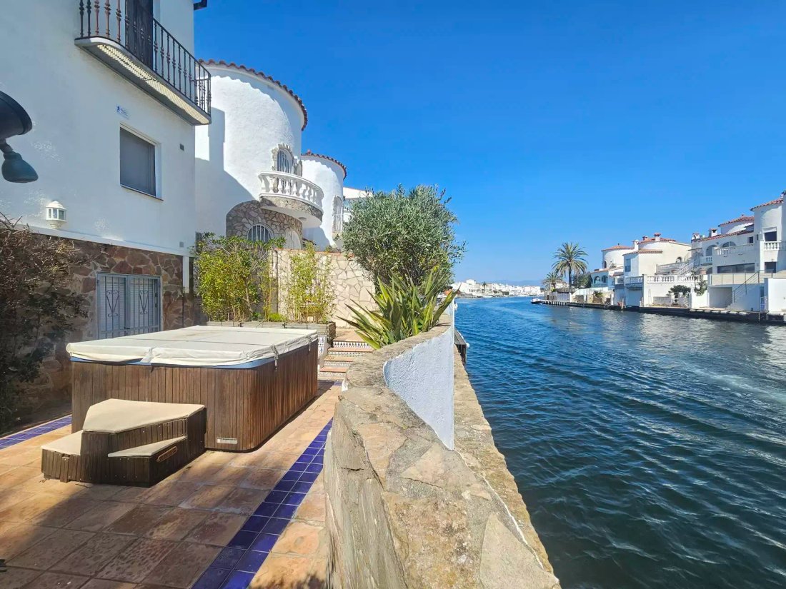 House in Empuriabrava, Catalonia, Spain 4 - 18335973