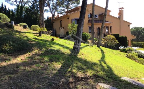 Chalet in Llafranc, Palafrugell, Catalonia 1