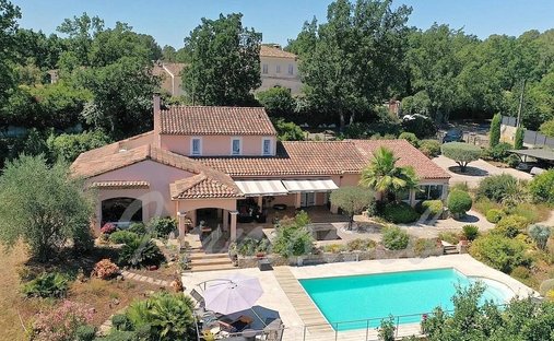Villa en Fayence, Provenza-Alpes-Costa Azul, Francia 1