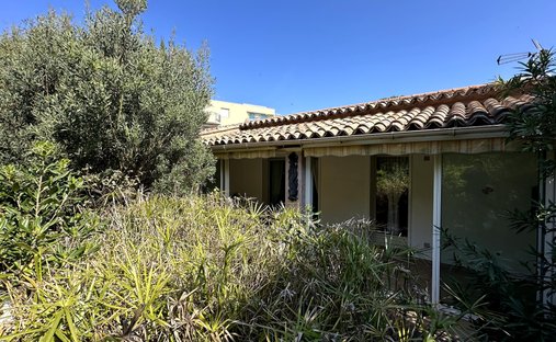 House in Nord, Cavalaire-sur-Mer, France 1