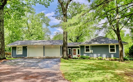 House in Lake Wisconsin, Wisconsin, United States 1