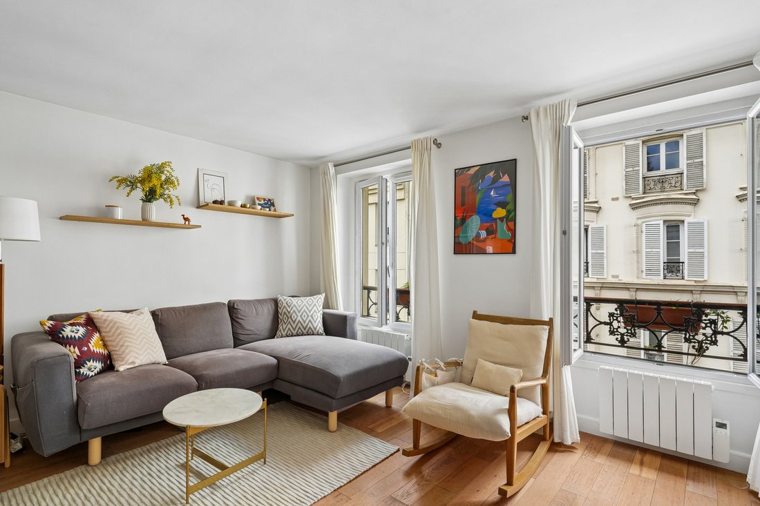 Apartment in Grange Aux Belles-Terrage, Paris 10e Arrondissement, Paris 5 - 18336821