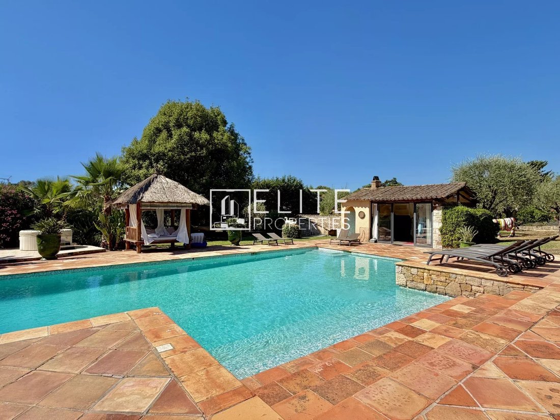 Estate in Les Indes les-Groulles, Mouans-Sartoux, France 4 - 15997525