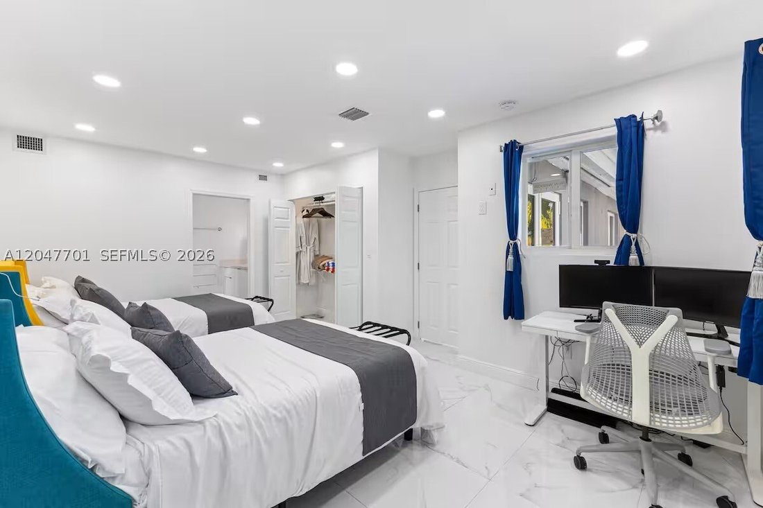 House in Miami, Florida, United States 5 - 18340194