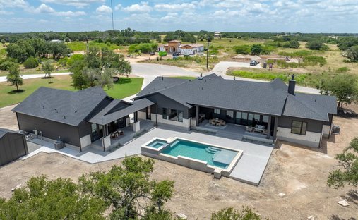 House in Liberty Hill, Texas, United States 1