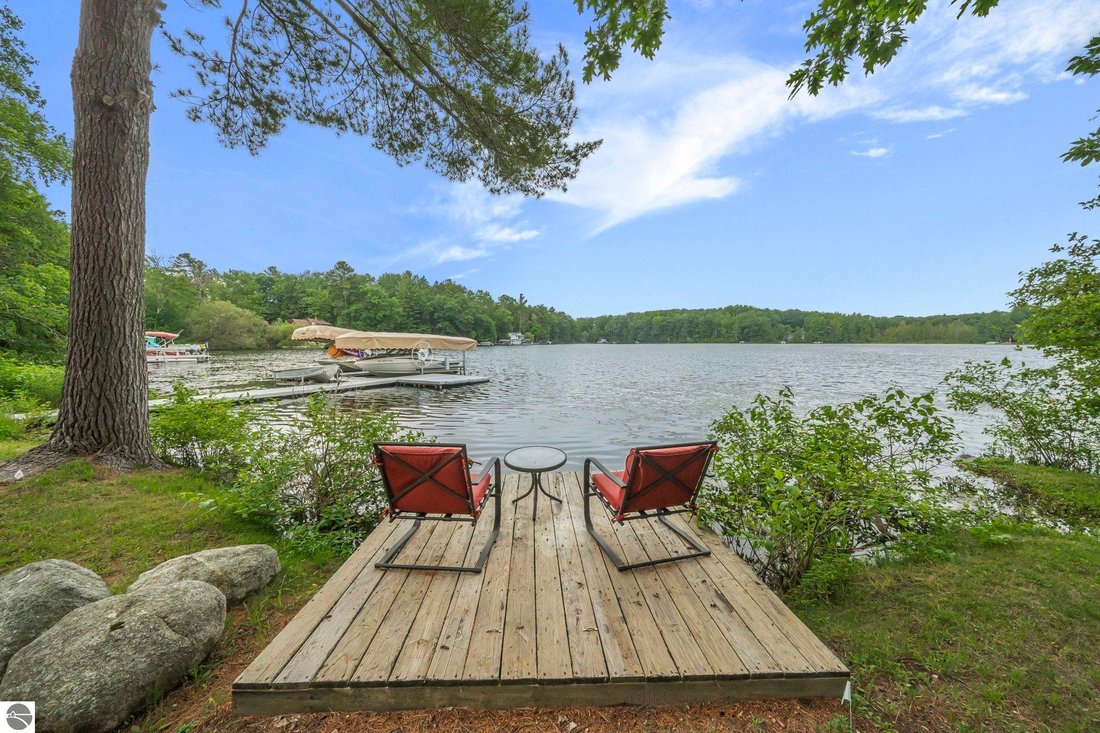 House in Traverse City, Michigan, United States 1 - 18336863